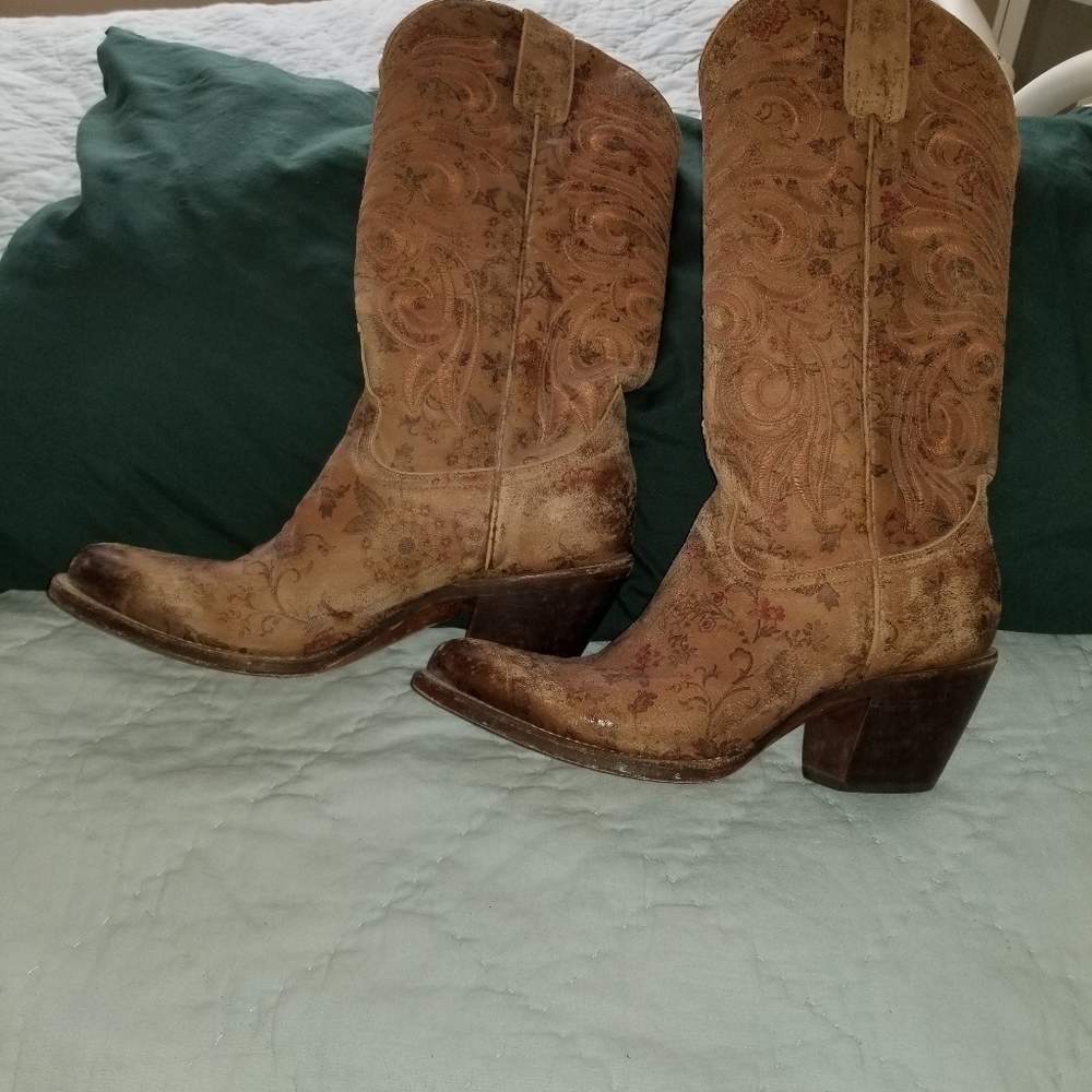 Lucchese Fliral Distressed Ladies Boots